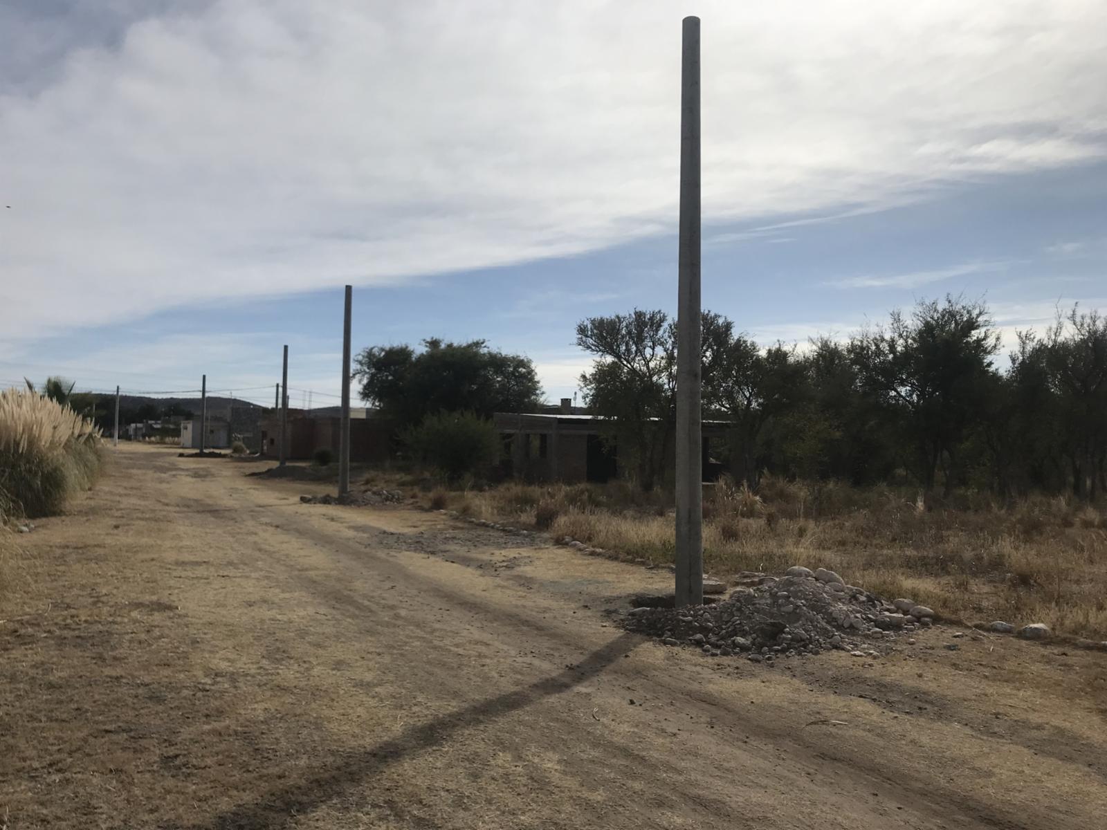 TU LUGAR EN LAS SIERRAS, LOTEO DE 1000 MTS2 MAS CASA LLAVE EN MANO. ULTIMOS DISPONIBLES, BARRIO CONSOLIDADO, VIVIENDA PERMANENTE O FINES TURISTICOS. ECO PUEBLO MONTE DE ORO. - 4