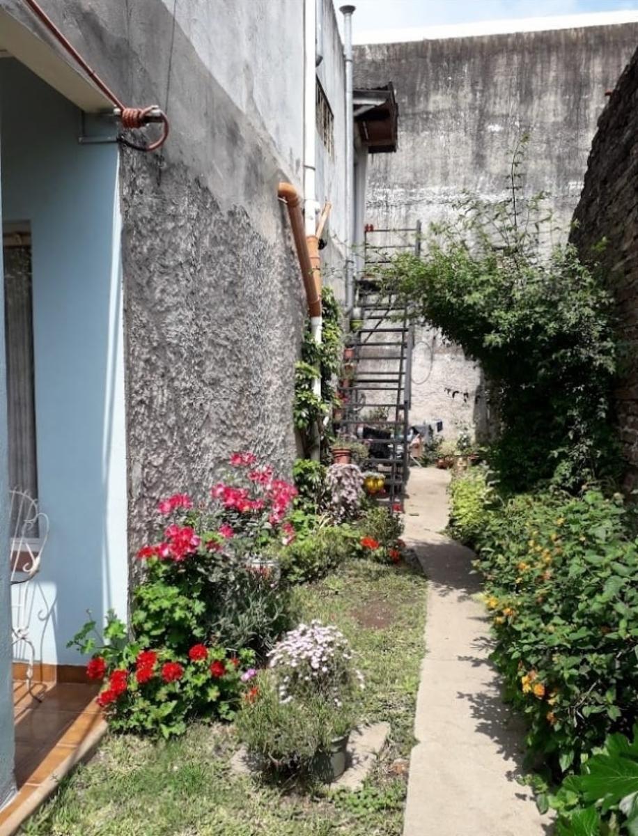 VENTA EN BLOCK, CASA 3 AMBIENTES. CON JARDIN, MAS UN DEPARTAMENTO 3 AMB.P.H. SANTOS TESEI. ¡¡¡OPORTUNIDAD — foto 8