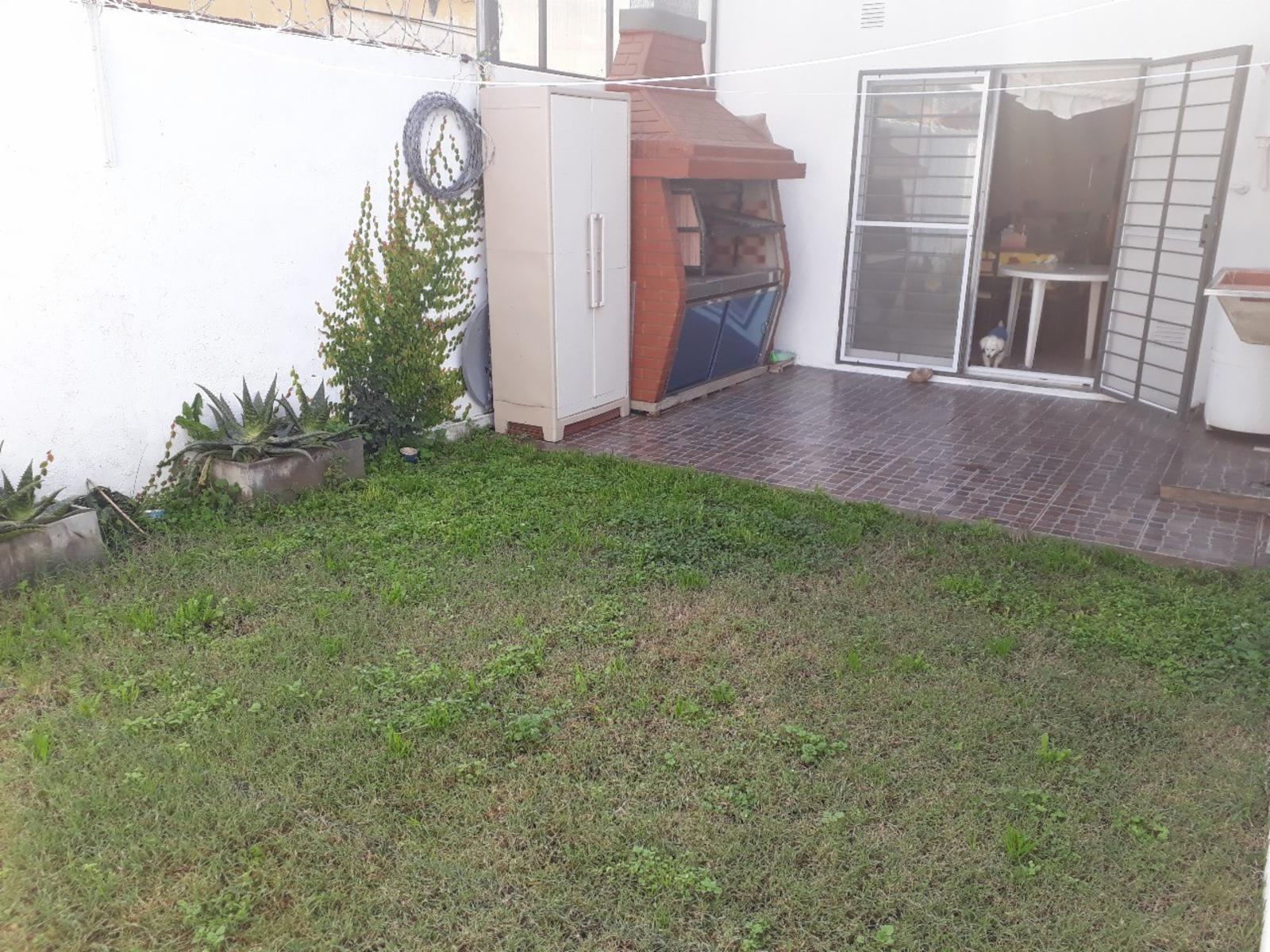 DUPLEX EN VENTA 3 AMBIENTES CON GARAGE Y FONDO LIBRE — foto 10