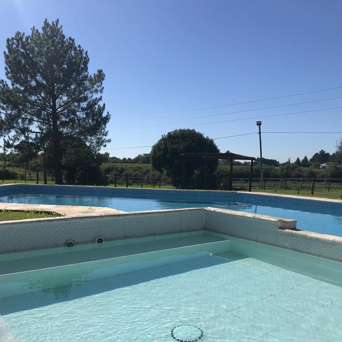 Complejo de cabañas con pileta en amplio parque de 4has con salón para eventos - Colón E. Ríos - 9