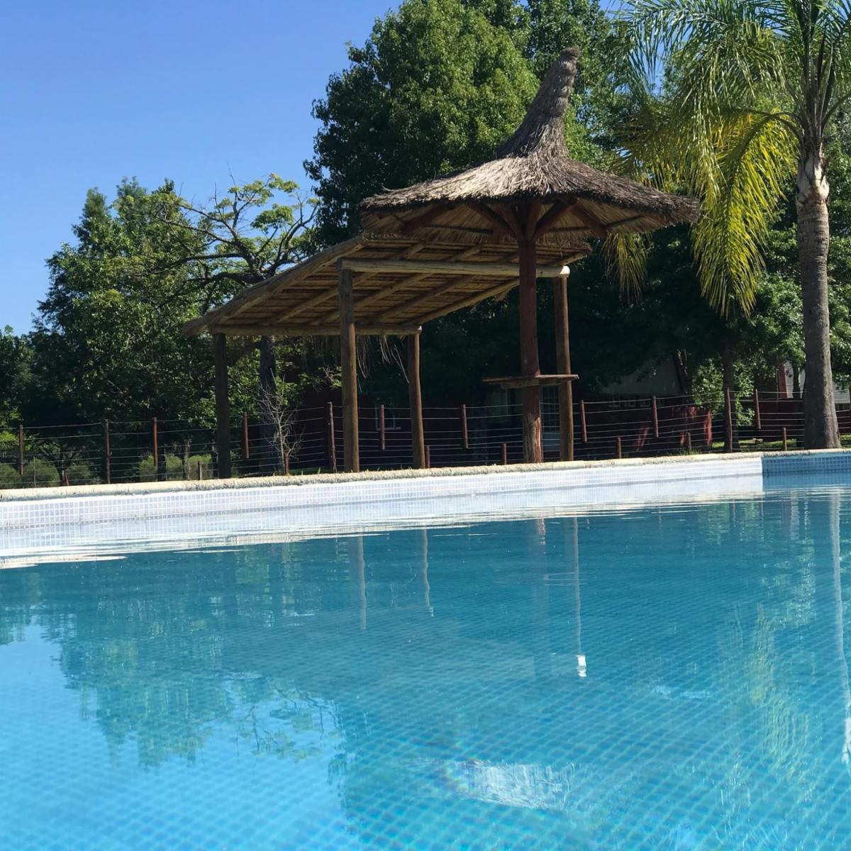 Complejo de cabañas con pileta en amplio parque de 4has con salón para eventos - Colón E. Ríos - 10