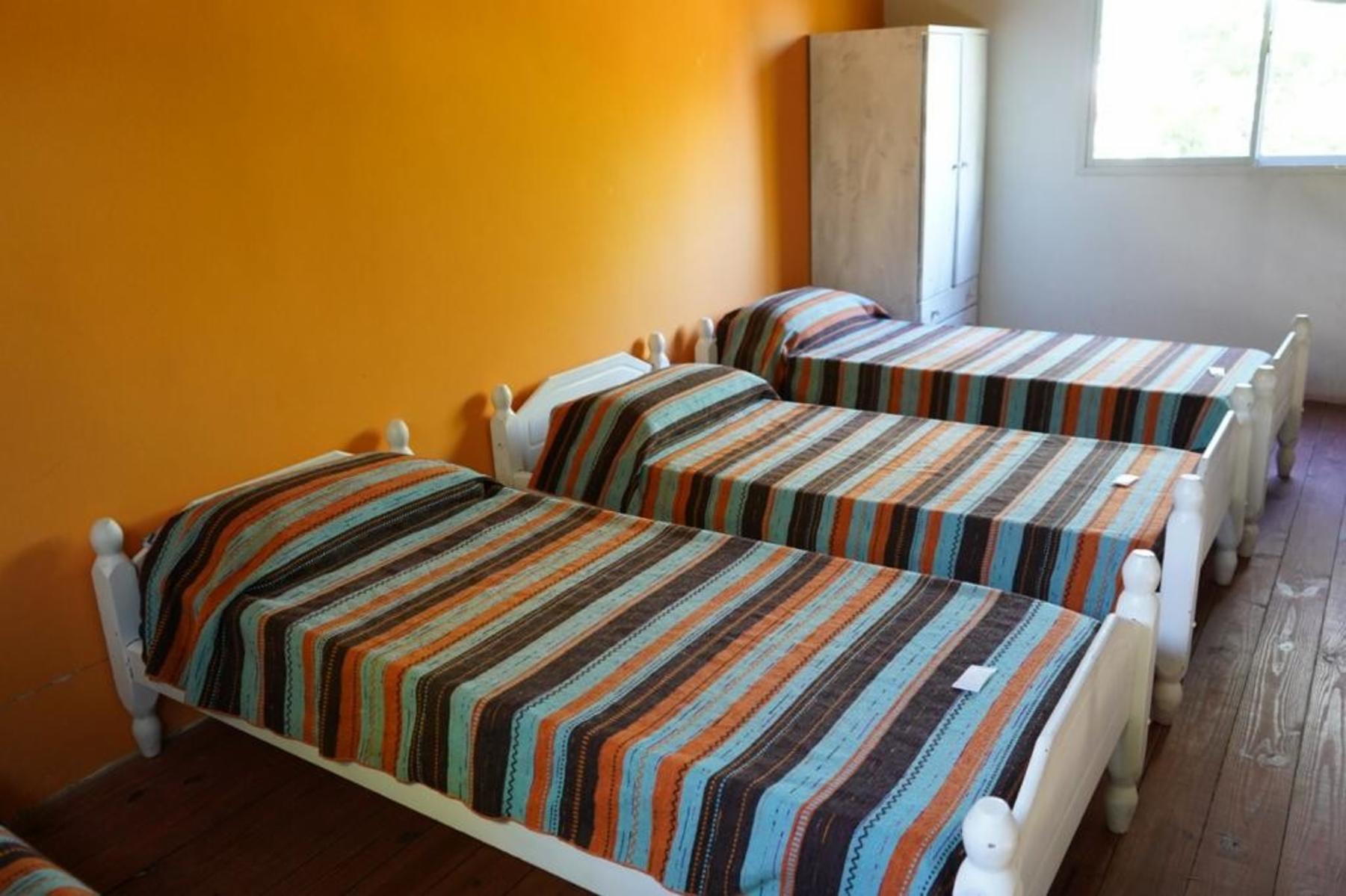 Complejo de cabañas con pileta en amplio parque de 4has con salón para eventos - Colón E. Ríos - 15
