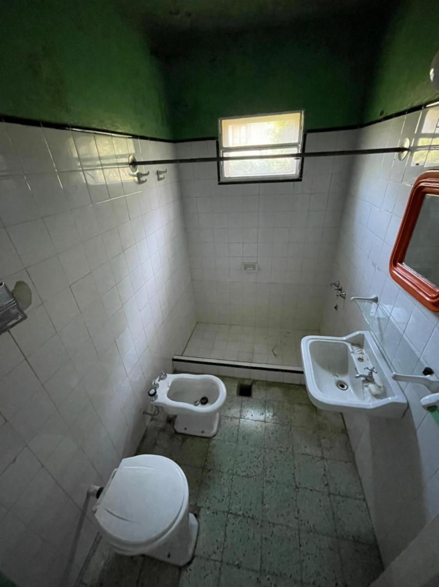 Gran chalet estilo ingles sobre calle Evans de Pueblo Liebig — foto 14