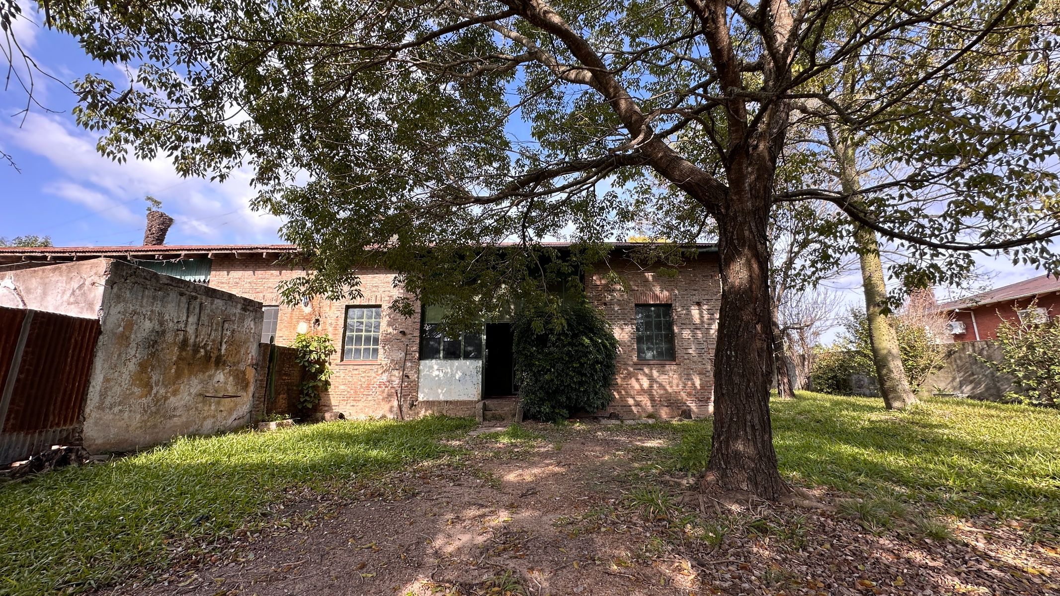 Casona antigua - Pueblo Liebig - Entre Rios - Estilo ingles