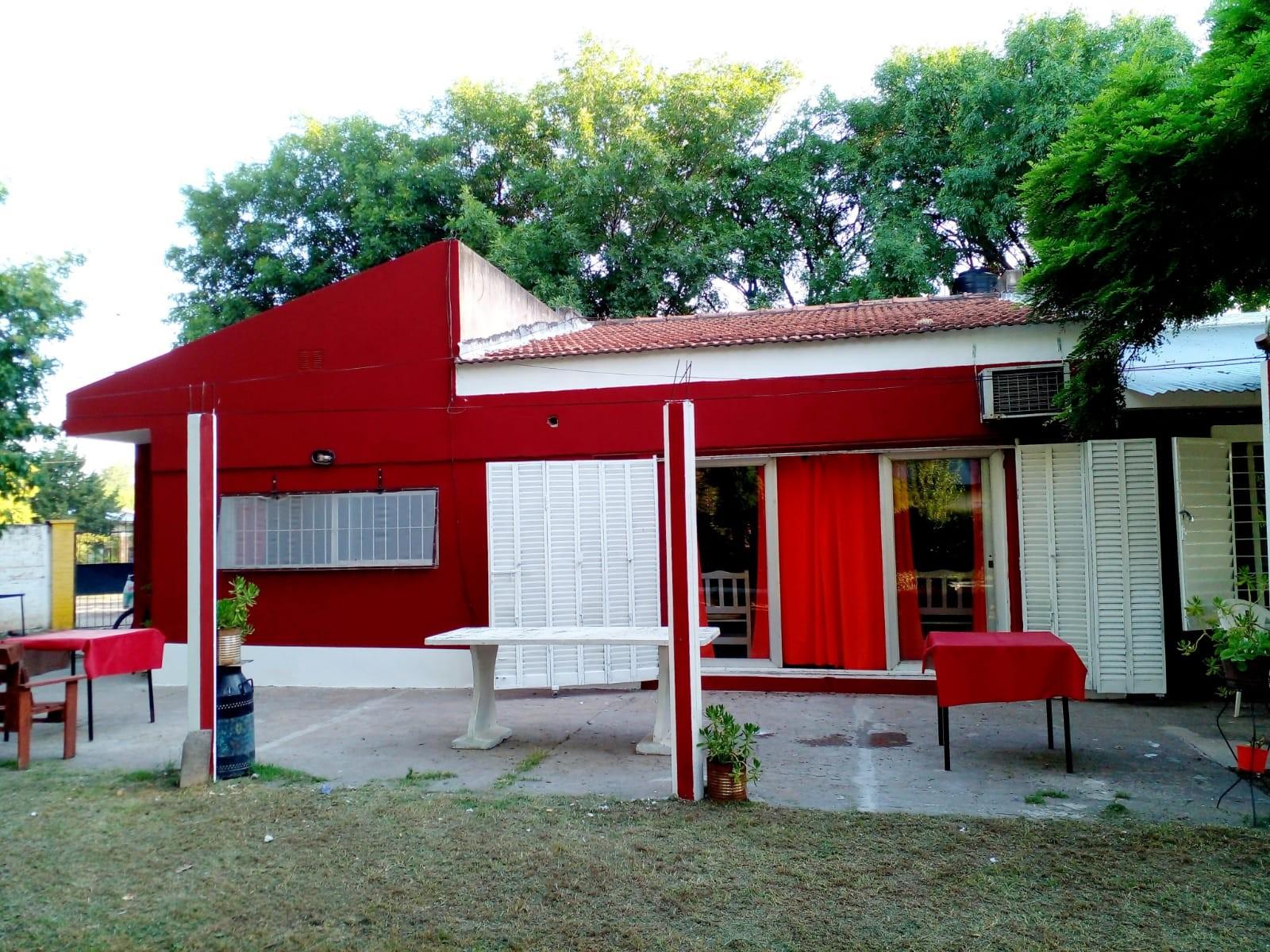 Vendo Casa Quinta Barrio Malvinas Argentinas a 2 cuadras RN 35 - 2