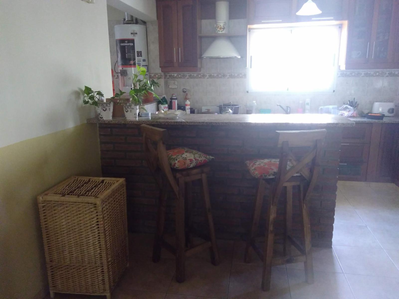Excelente Propiedad en Barrio Villa Santillan y Local Comercial — foto 11