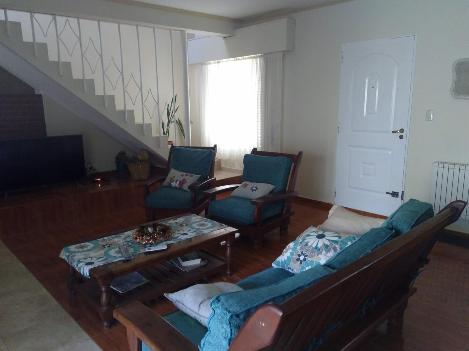 Excelente Propiedad en Barrio Villa Santillan y Local Comercial — foto 12