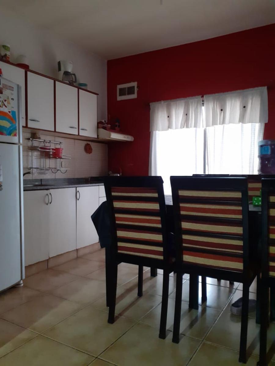 DUPLEX 3 AMBIENTES C/ COCHERA — foto 8