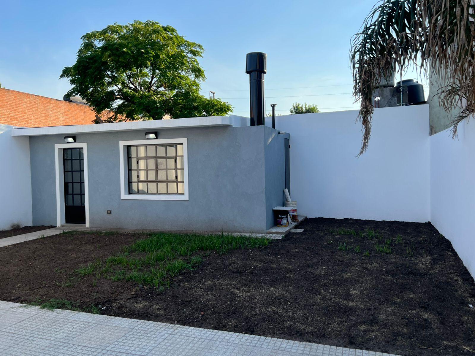 EXCELENTE CASA 4 AMBIENTES TOTALMENTE RECICLADA A NUEVA — foto 4
