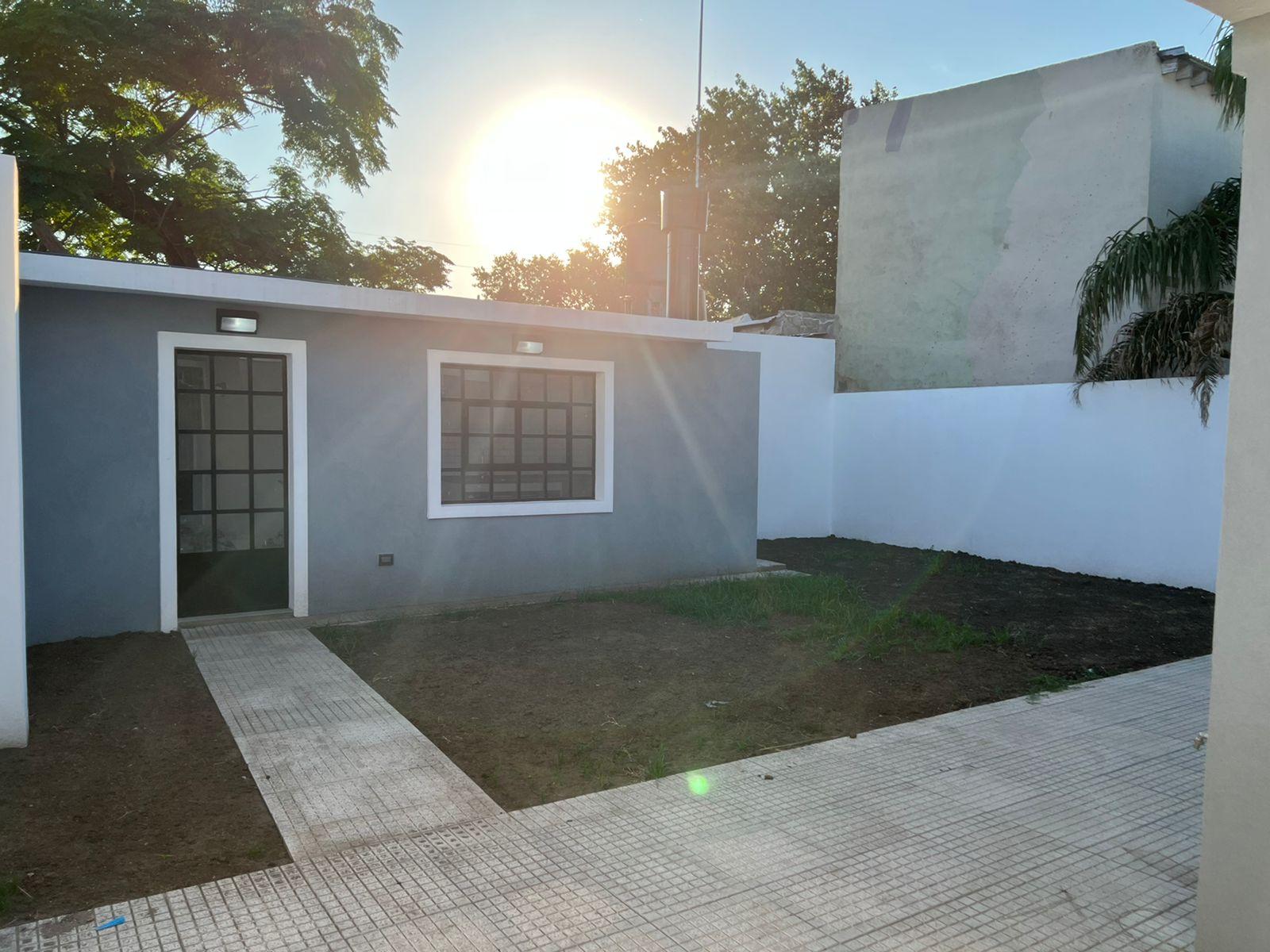 EXCELENTE CASA 4 AMBIENTES TOTALMENTE RECICLADA A NUEVA — foto 5