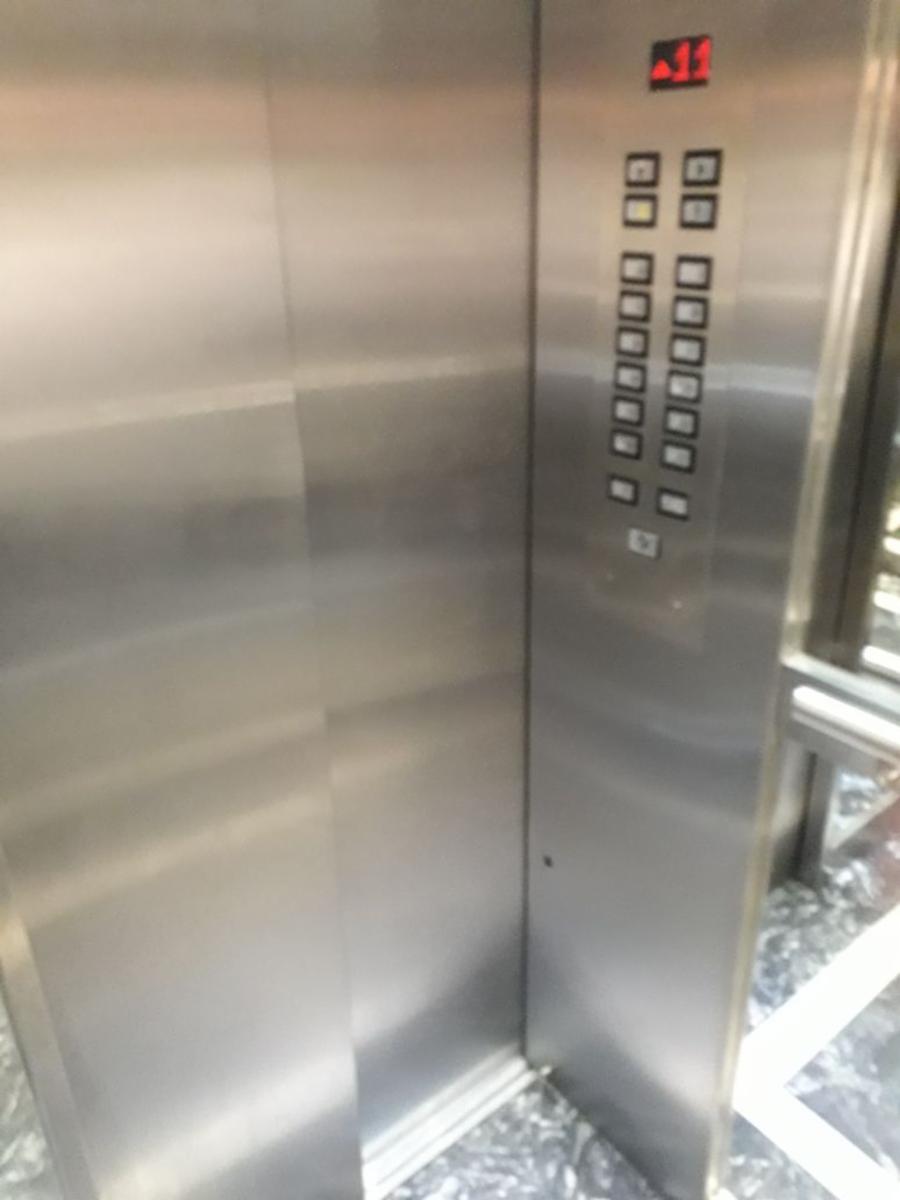 Monoambiente Corrientes al 6400 con cochera piso 9 vista a parque Pileta SUMA Laundry - 3