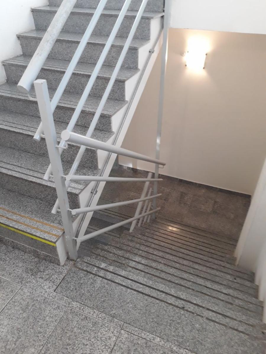 Monoambiente Corrientes al 6400 con cochera piso 9 vista a parque Pileta SUMA Laundry - 4