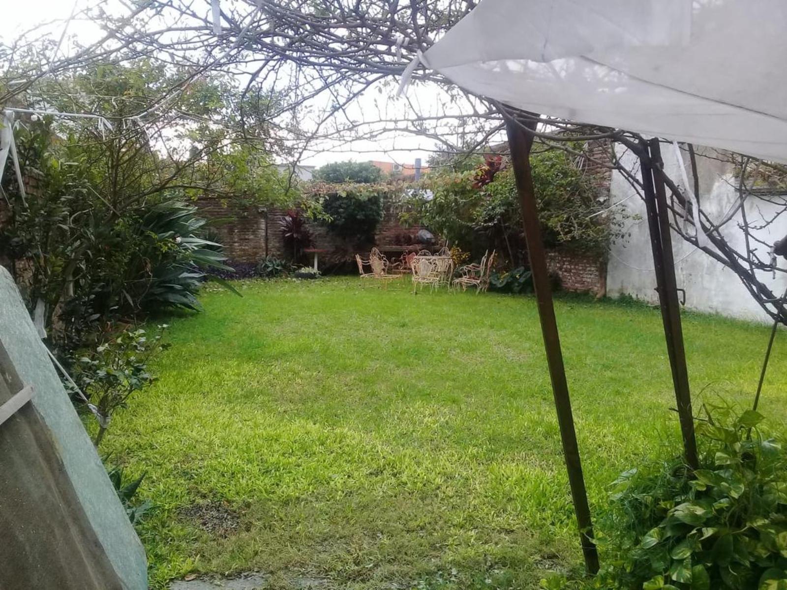 Amplia propiedad de 375 m2 zona San isidro a metros de Avenida Rolon Excelente ubicación — foto 13