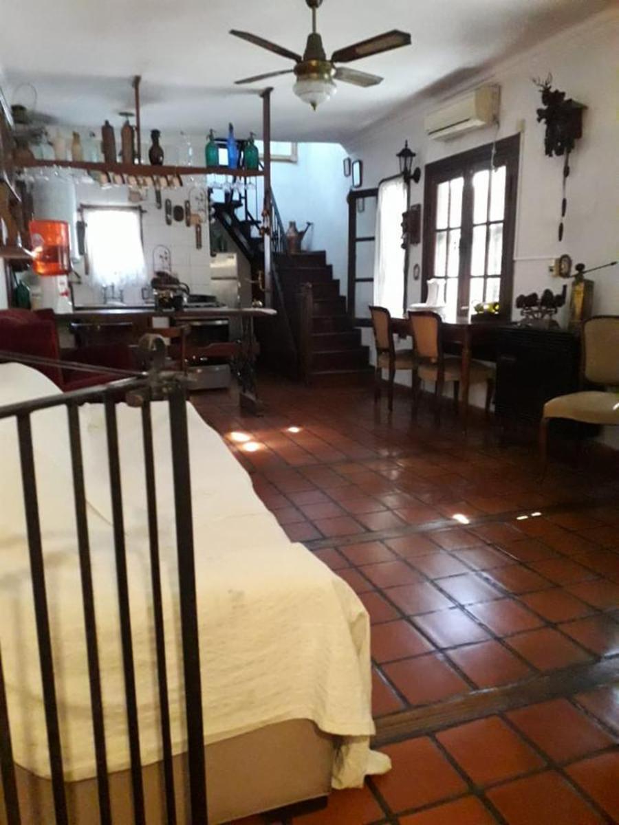 PH planta alta al frente primer piso por escalera sobre Av. Hipólito Yrigoyen — foto 4