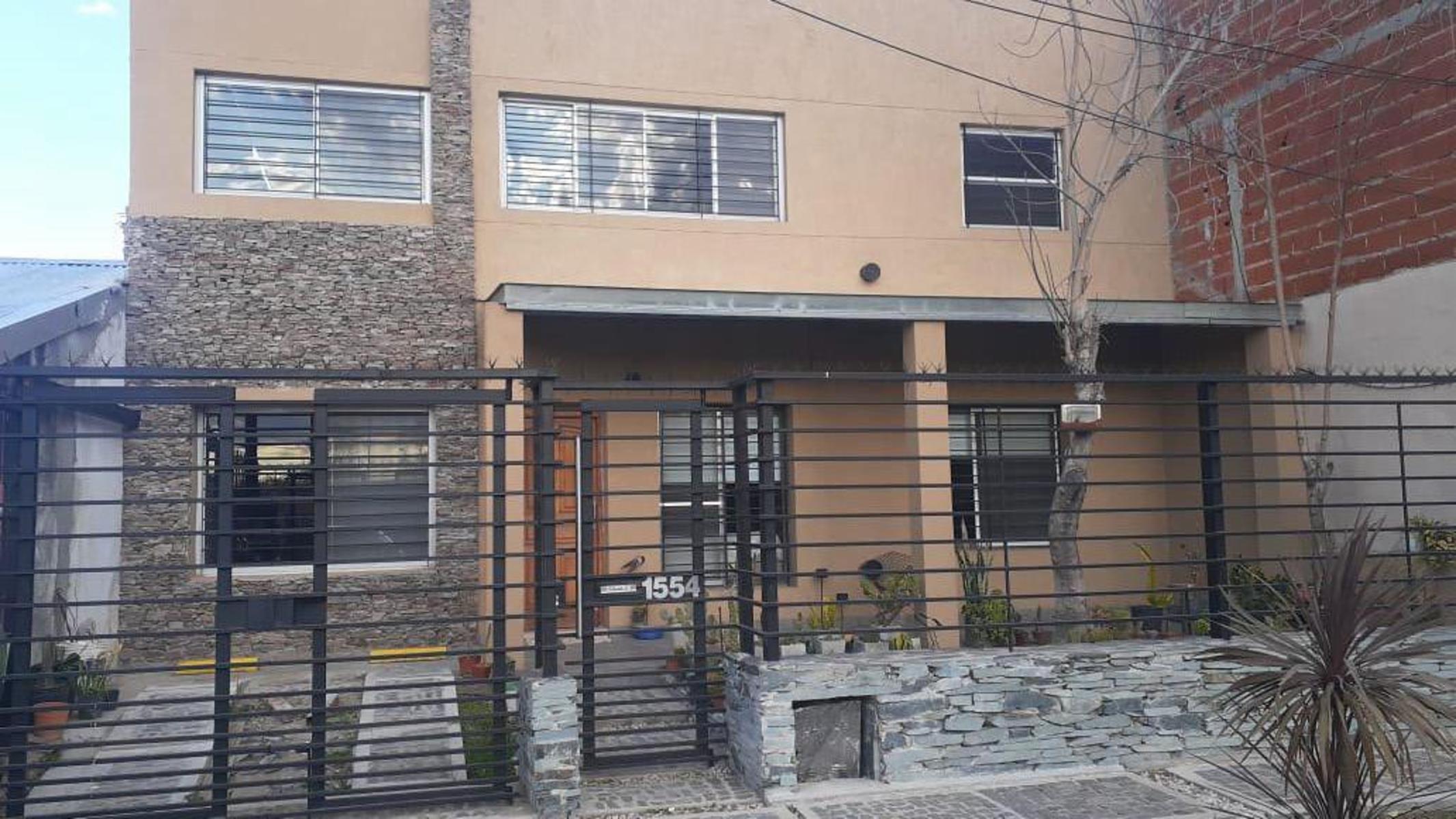 Propiedad recientemente actualizada de 4 ambientes