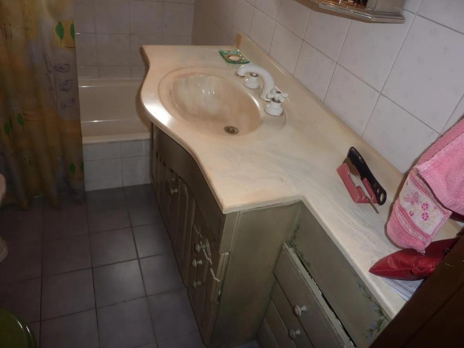 Venta de Casa 4 AMBIENTES, más PH, en Martínez, San Isidro.