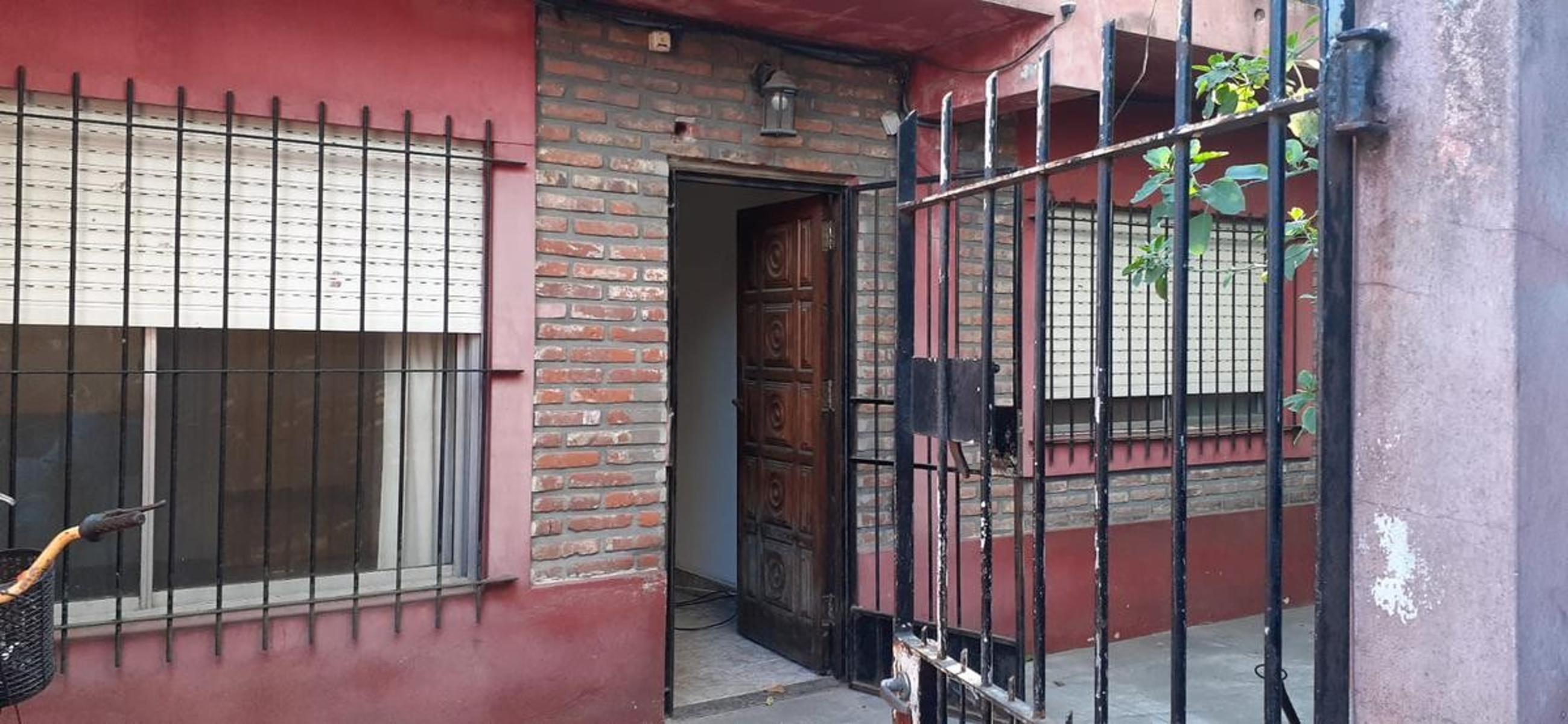 Propiedad en PH en planta baja al fondo. — foto 2