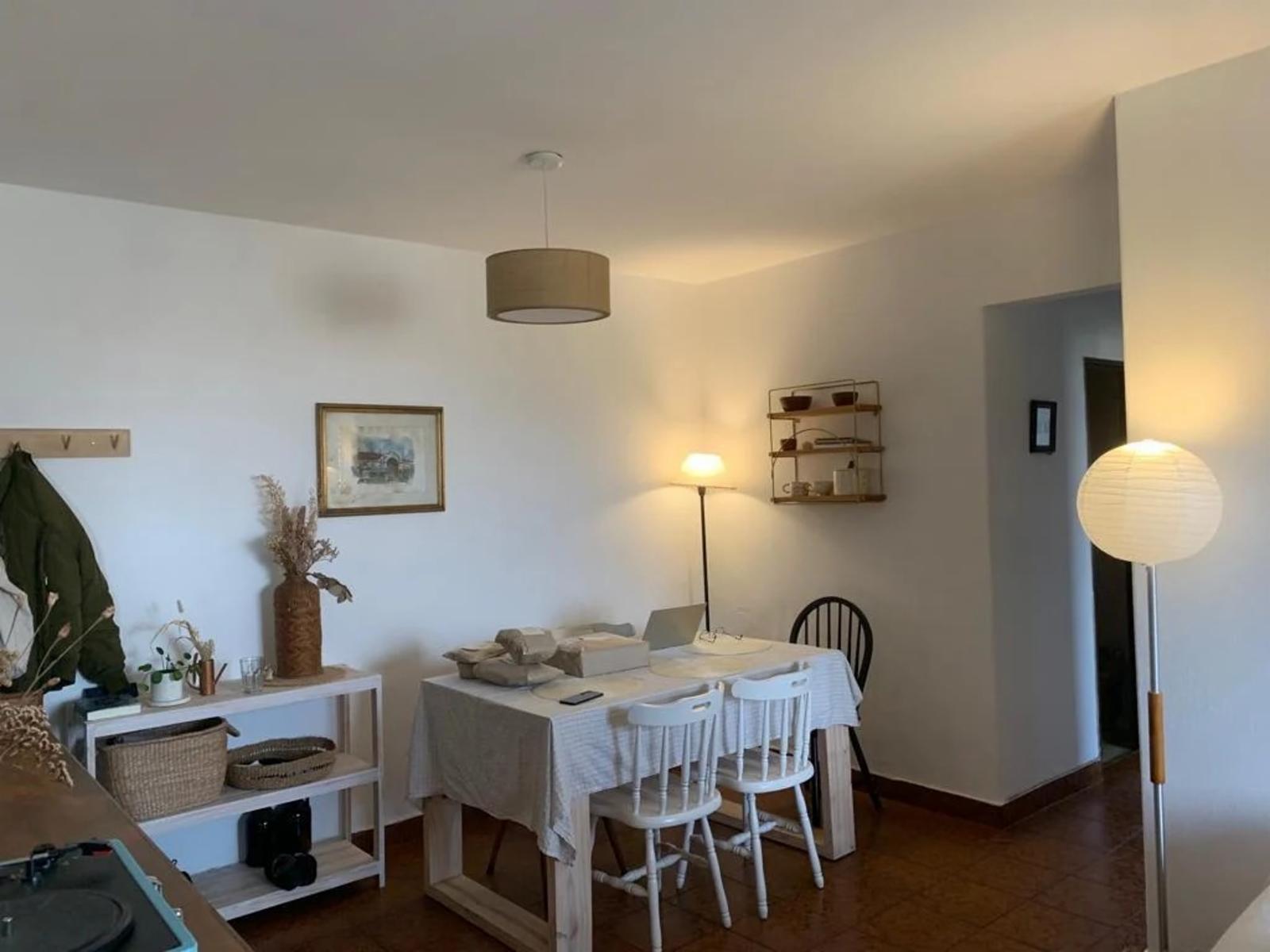 Hermoso departamento en ultimo piso a media cuadra de avenida marquez