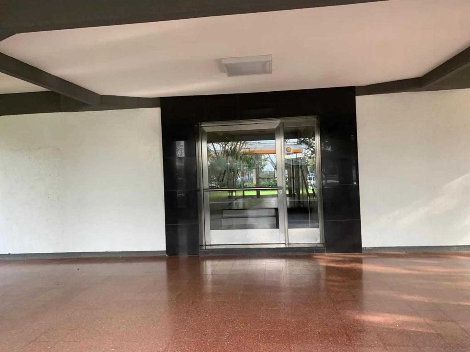 Hermoso departamento en ultimo piso a media cuadra de avenida marquez — foto 8