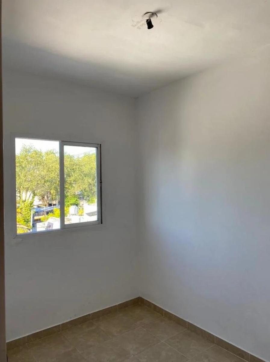 Departamento Tipo duplex en Virreyes 3 y 4° piso por escalera dos ambientes y medio — foto 3