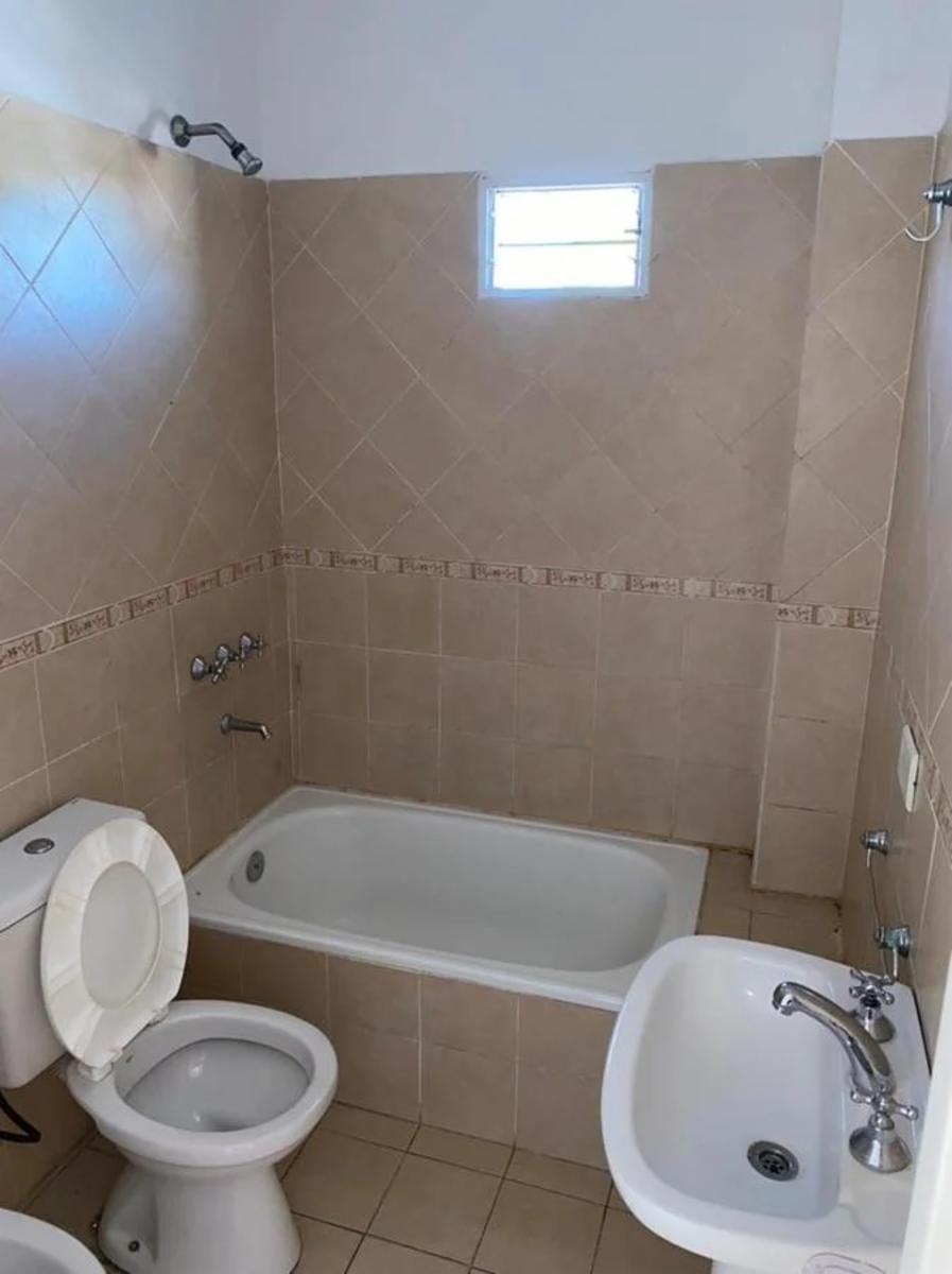 Departamento Tipo duplex en Virreyes 3 y 4° piso por escalera dos ambientes y medio — foto 6