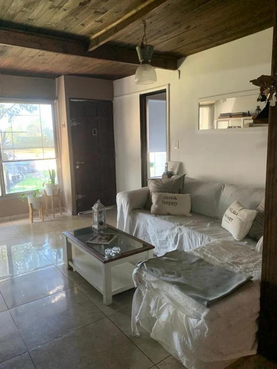 Casa de 4 ambientes en troncos del talar — foto 2