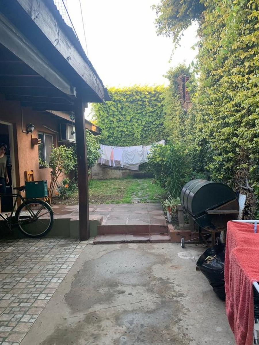 Casa sobre calle besares al 1800 ideal ubicacion a pocas cuadras de la estacion de virreyes — foto 3