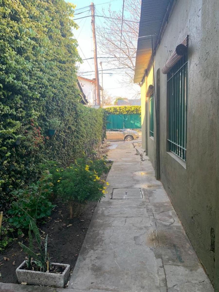 Casa sobre calle besares al 1800 ideal ubicacion a pocas cuadras de la estacion de virreyes — foto 13