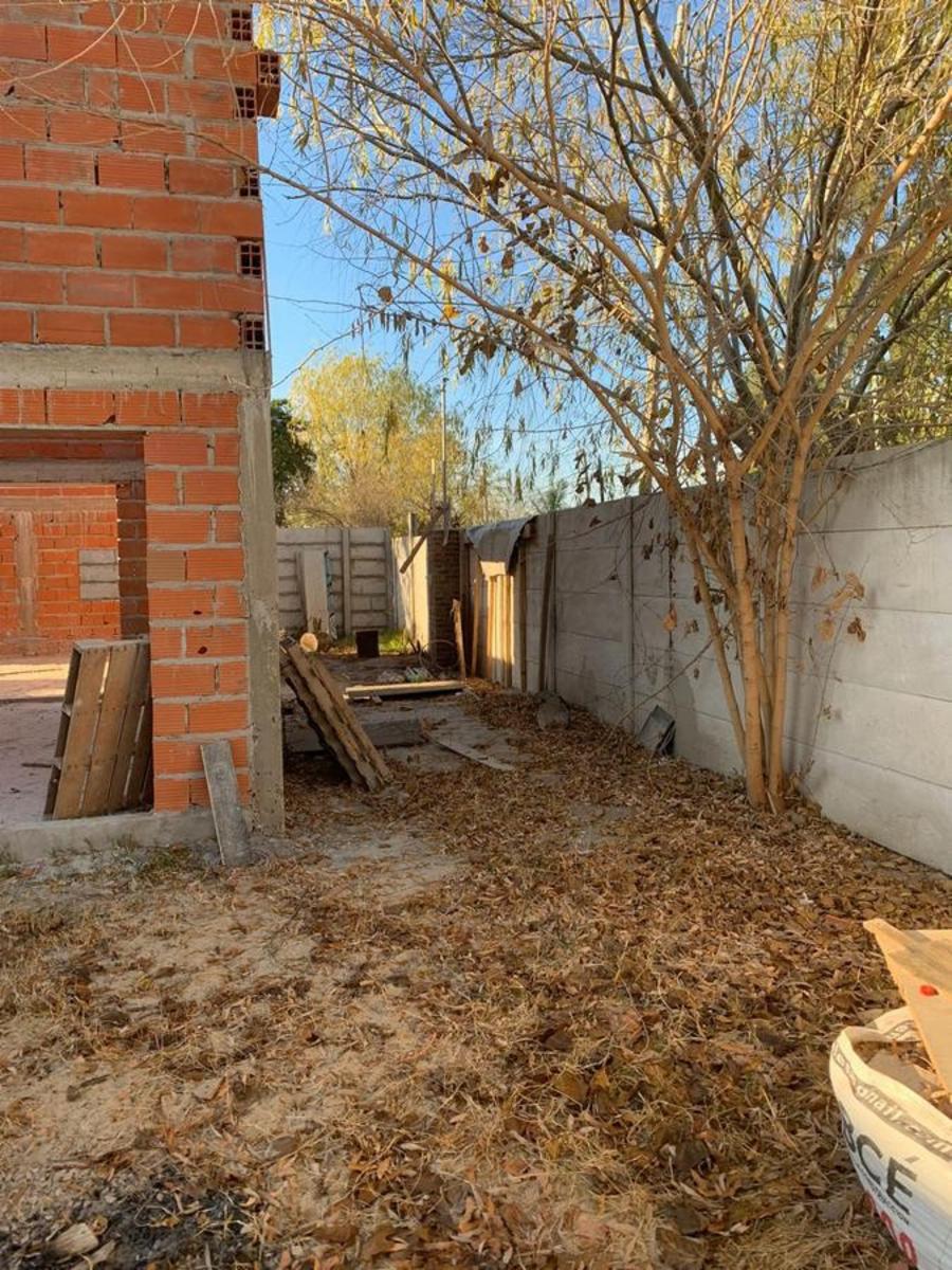 Lote en esquina con entrada por ambos lados . Casa a terminar en Benavidez Barrio ElCano — foto 4