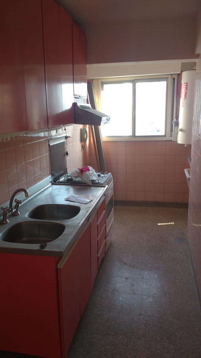 Dpto. 2 ambientes en excelente ubicación Lomas de Zamora — foto 2