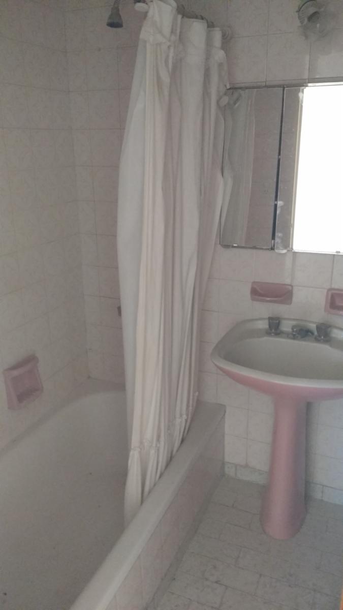 Dpto. 2 ambientes en excelente ubicación Lomas de Zamora — foto 3
