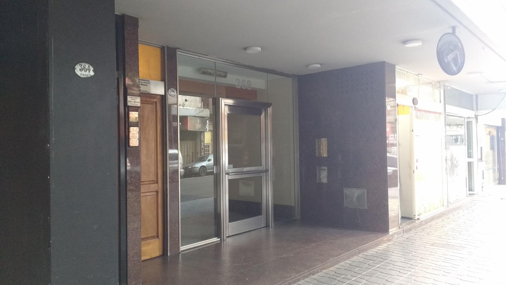 Dpto. 2 ambientes en excelente ubicación Lomas de Zamora — foto 4
