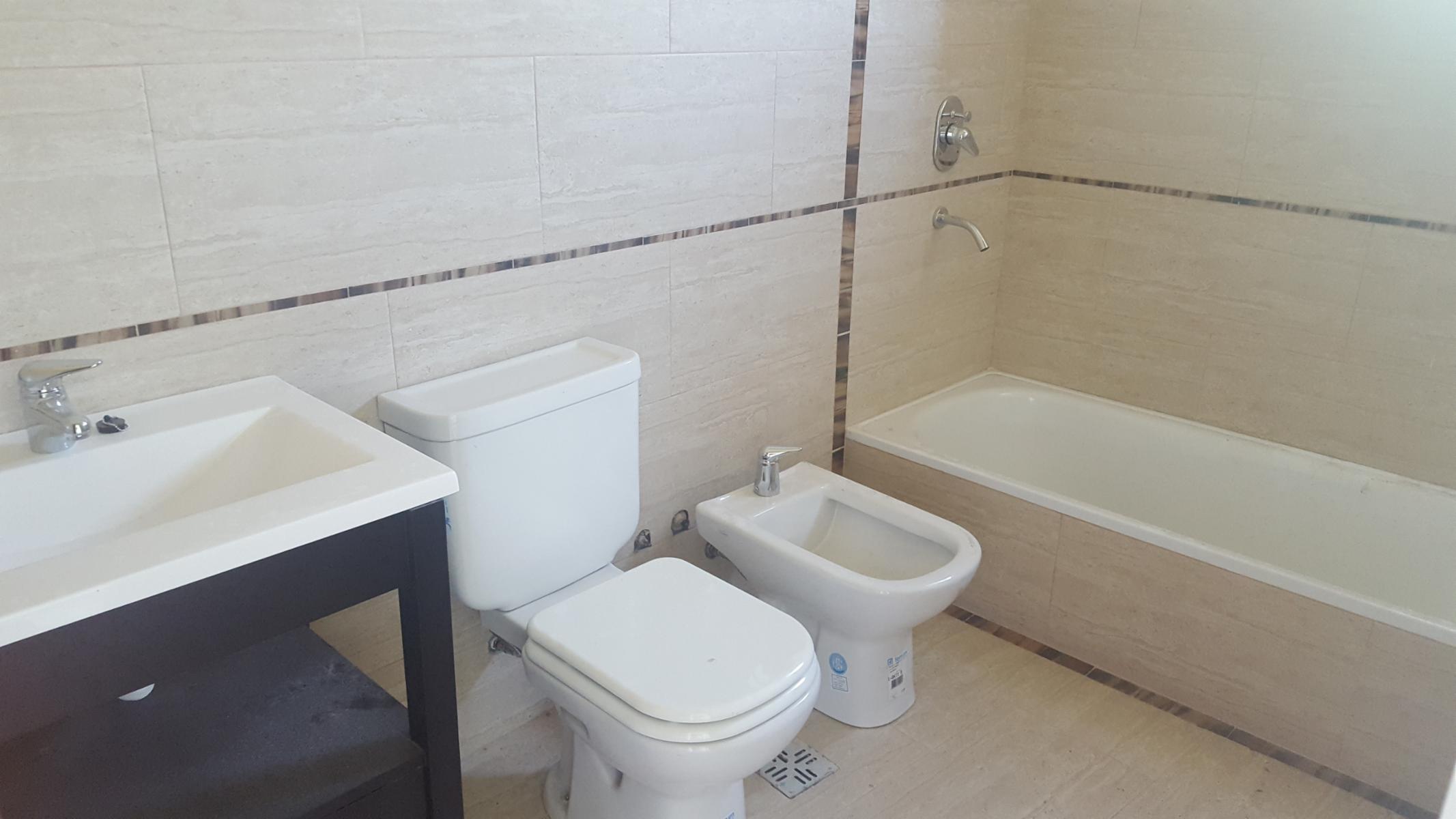 Casa a ESTRENAR en Brisas de Adrogué. B° Privado. — foto 2