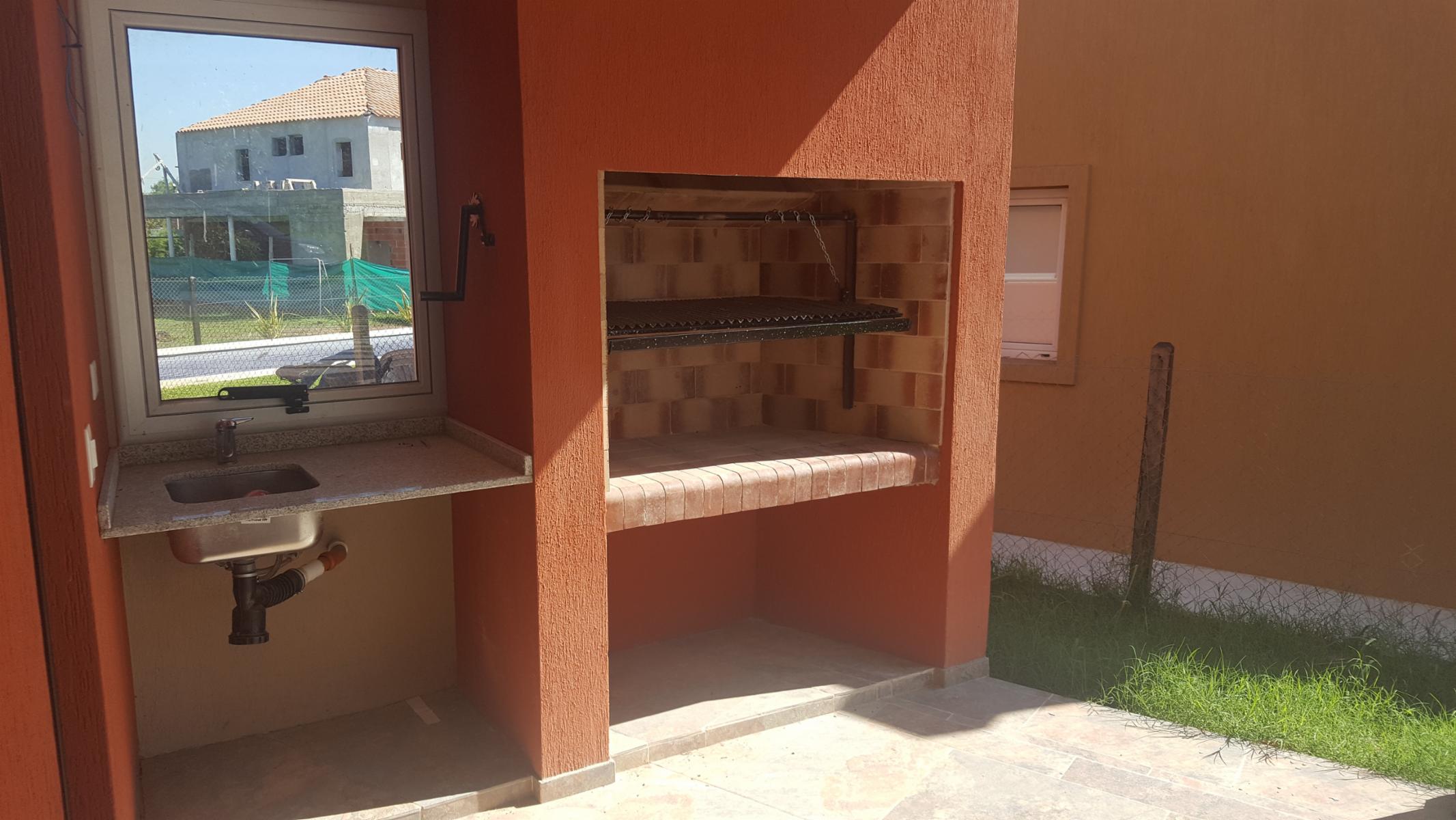 Casa a ESTRENAR en Brisas de Adrogué. B° Privado. — foto 6
