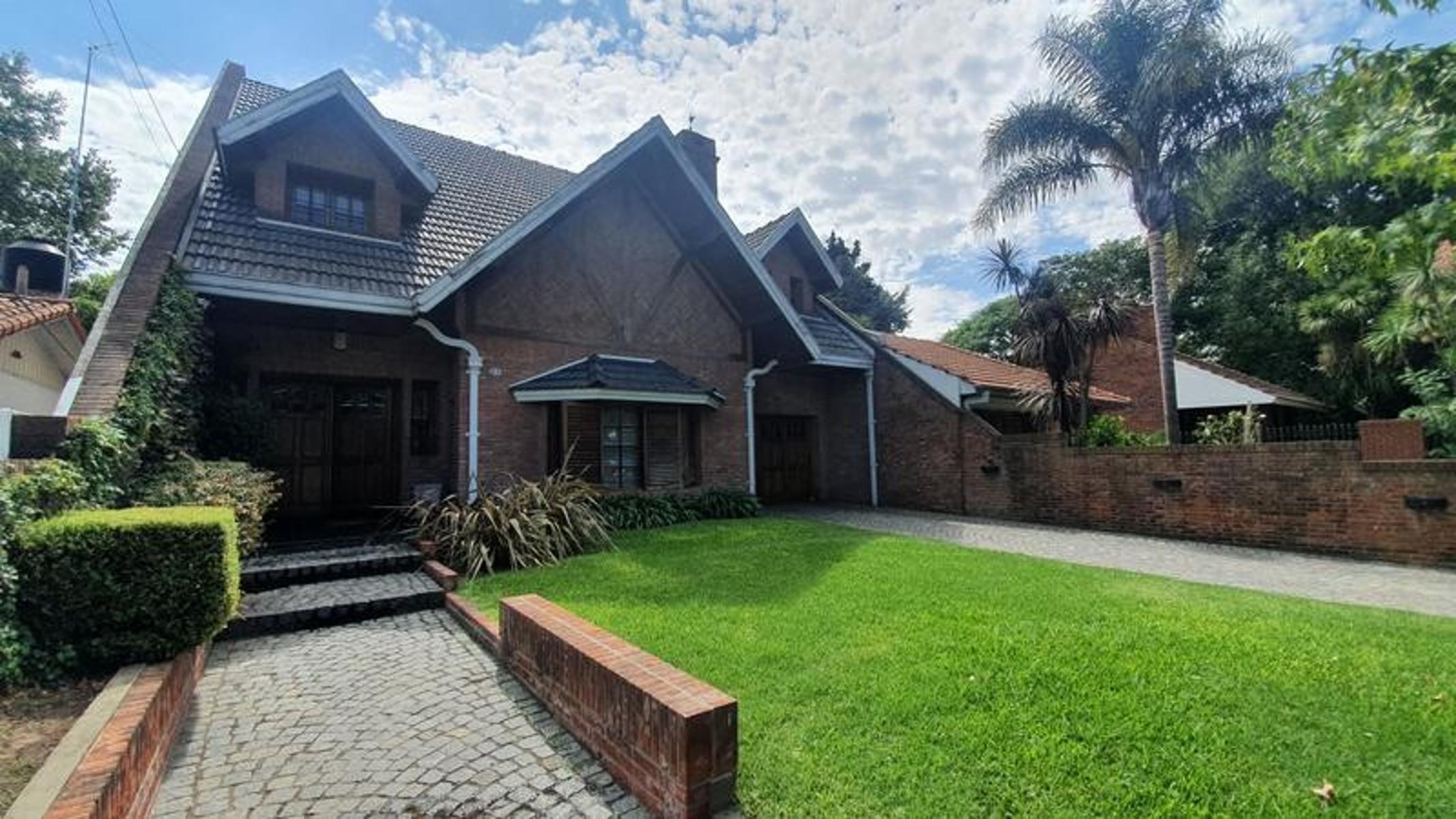 Casa - Adrogué sobre Rippamonti