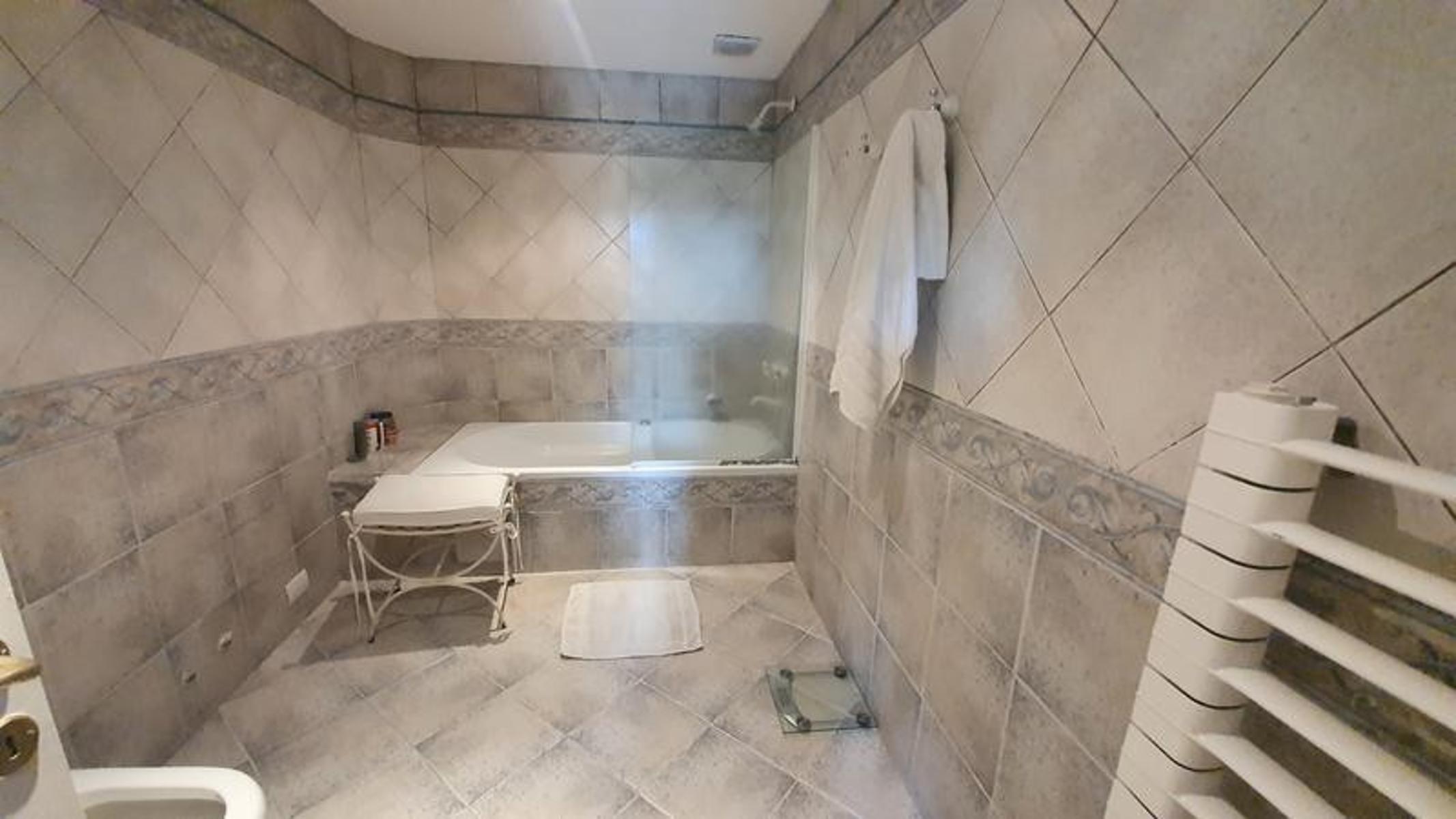 Casa - Adrogué sobre Rippamonti — foto 12
