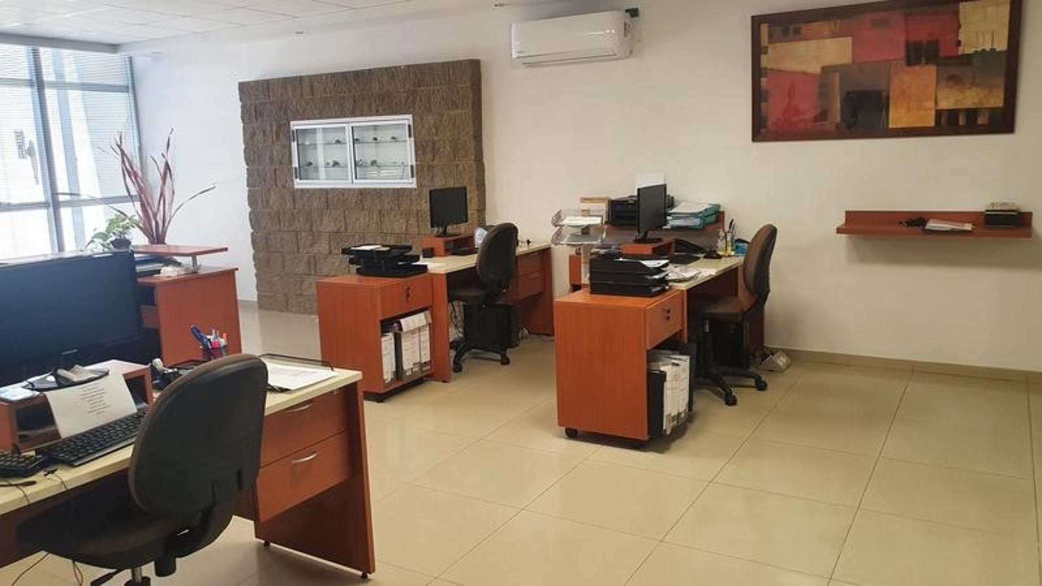 Oficina - Adrogué sobre Espora al 400 - 6