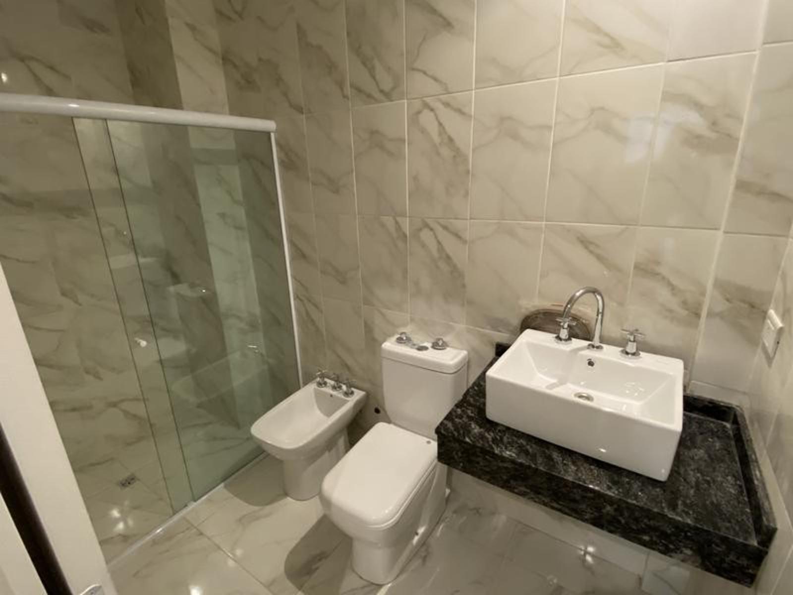 En venta Departamento de 3 ambientes a estrenar a metros de Plaza Brown de Adrogué — foto 12