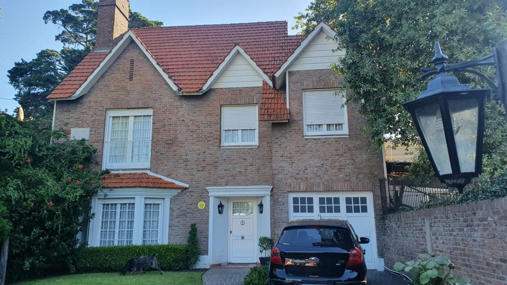 Casa - Adrogue sobre Avenida Espora — foto 4