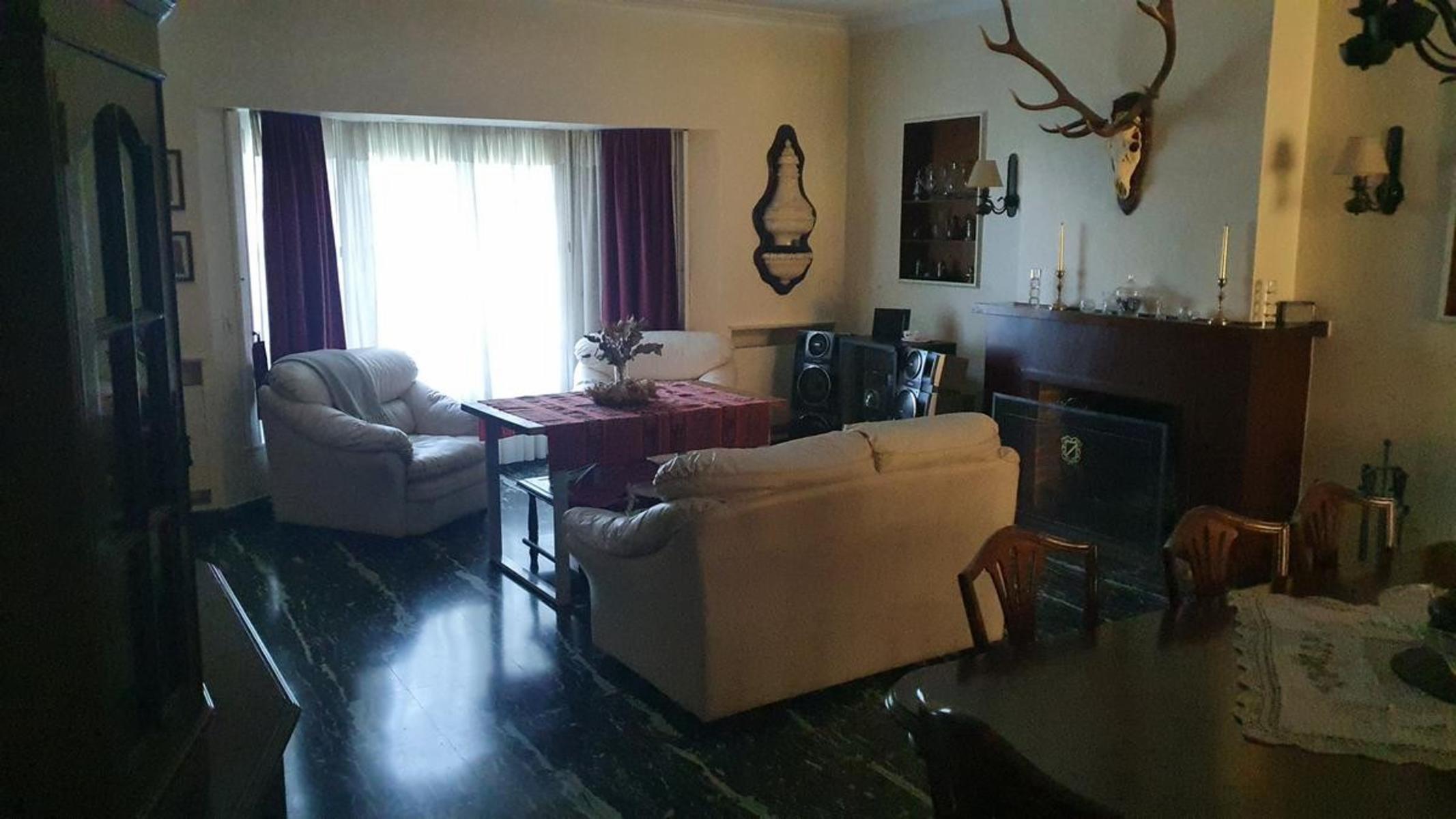 Casa - Adrogue sobre Avenida Espora — foto 9