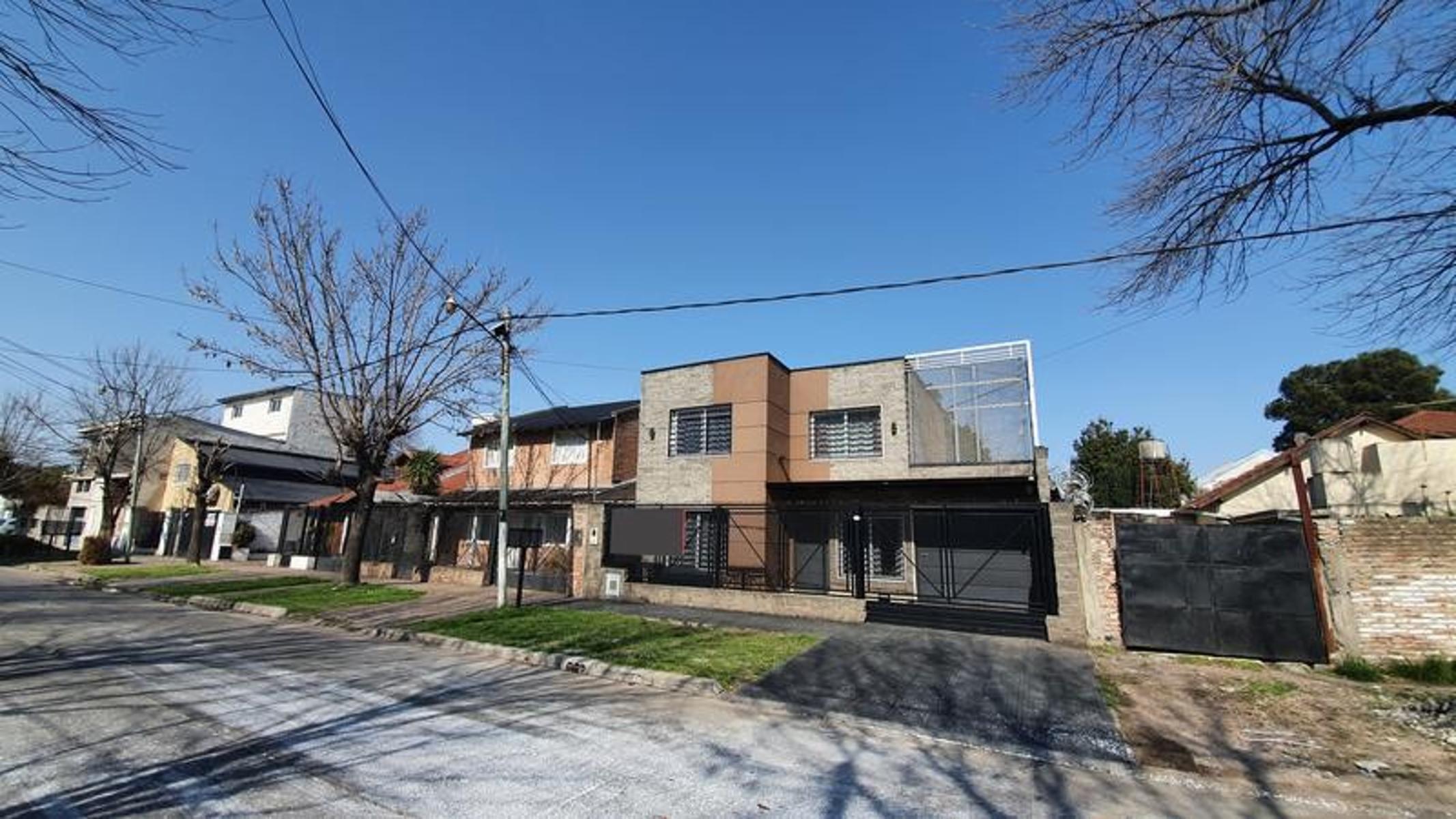 Casa - Adrogué sobre Lacamera — foto 3