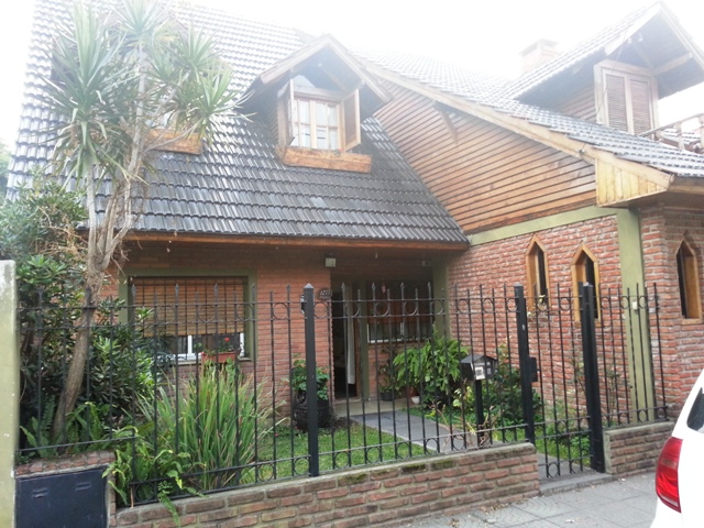 Chalet 4 dormitorios en Banfield