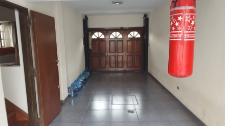 Chalet impecable de 4 dormitorios c/piscina.
