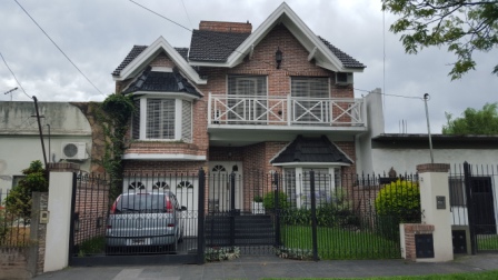 Chalet impecable de 4 dormitorios c/piscina. — foto 9