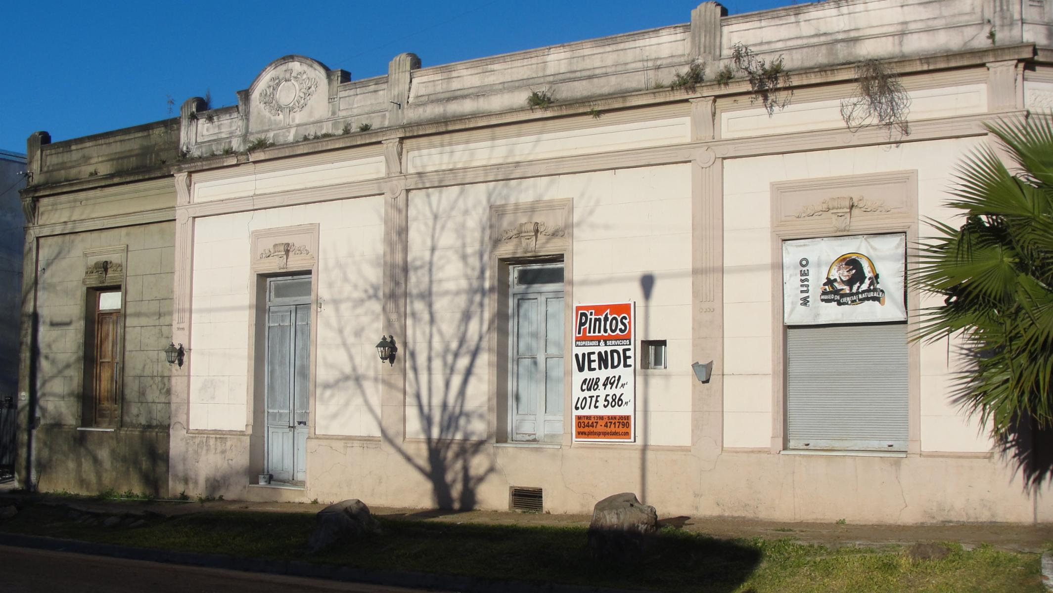 Casona Antigua, departamento y Local Comercial, sobre calle Sarmiento. SAN JOSE. — foto 3