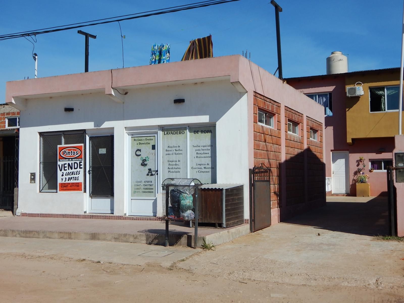 Tres departamentos y dos Locales Comerciales sobre calle Rivadavia. SAN JOSE. — foto 2