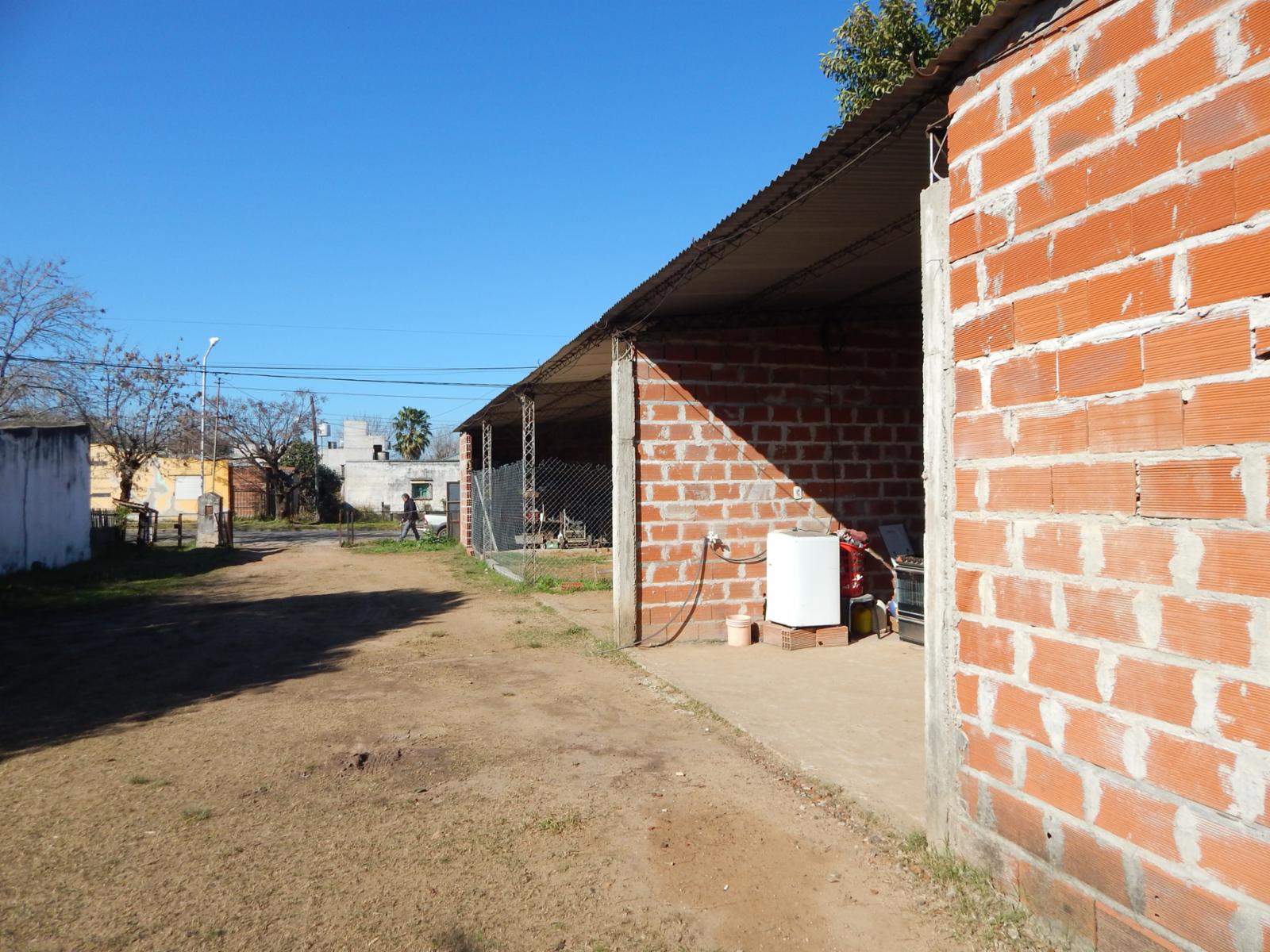 Tres departamentos y construcción sobre calle Estrada. SAN JOSE — foto 11