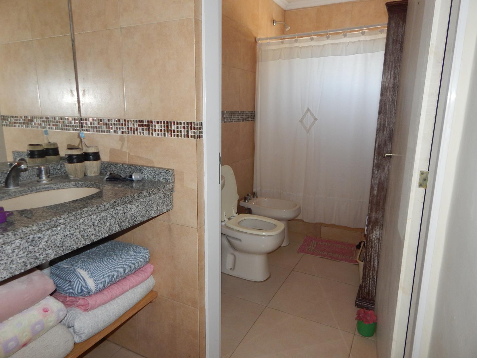 Casa sobre Entre Rios y Caseros. SAN JOSE. — foto 7