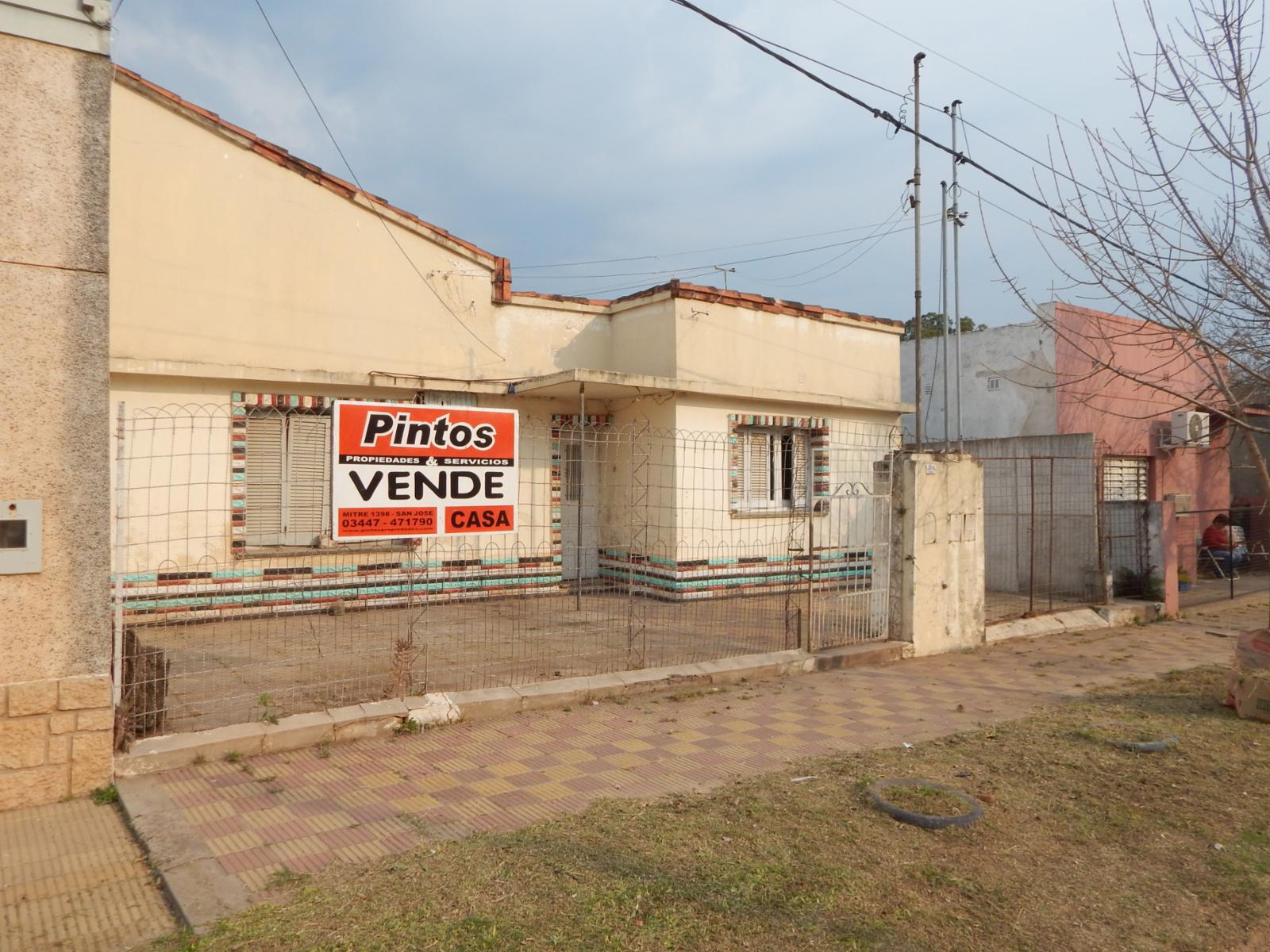 Casa sobre calle Alvear. SAN JOSE — foto 2