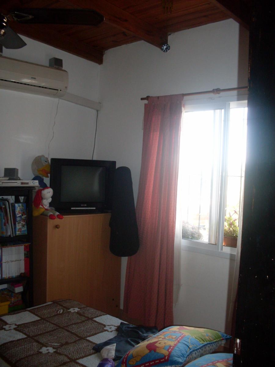 Casa Habitación sobre calle Sagastume. CONCEPCION DEL URUGUAY. — foto 5